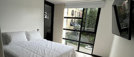 4 habitaciones, tabla de planchar con plancha y wifi gratis