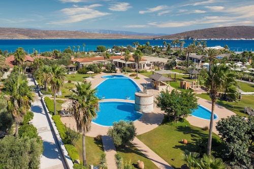 Alaçatı Beach Resort & SPA