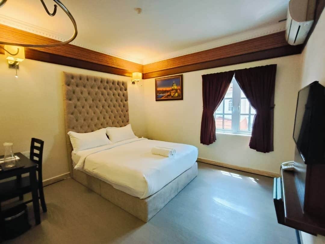 Superior Double Room | Blackout drapes, iron/ironing board, free WiFi, bed sheets