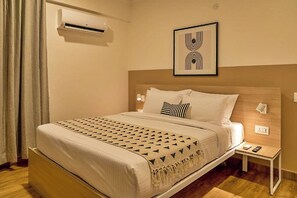 Deluxe-Zimmer | Schreibtisch, Bügeleisen/Bügelbrett, kostenloses WLAN, Bettwäsche