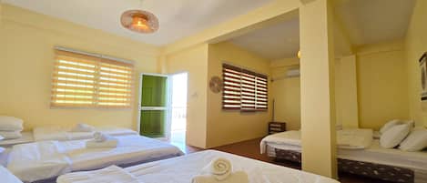 Perhehuone | Työpöytä, ilmainen Wi-Fi, vuodevaatteet