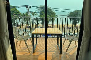 Deluxe Room, Balcony, Sea View | Terrace/patio - The Lodge Jomtien 7 (Pattaya)