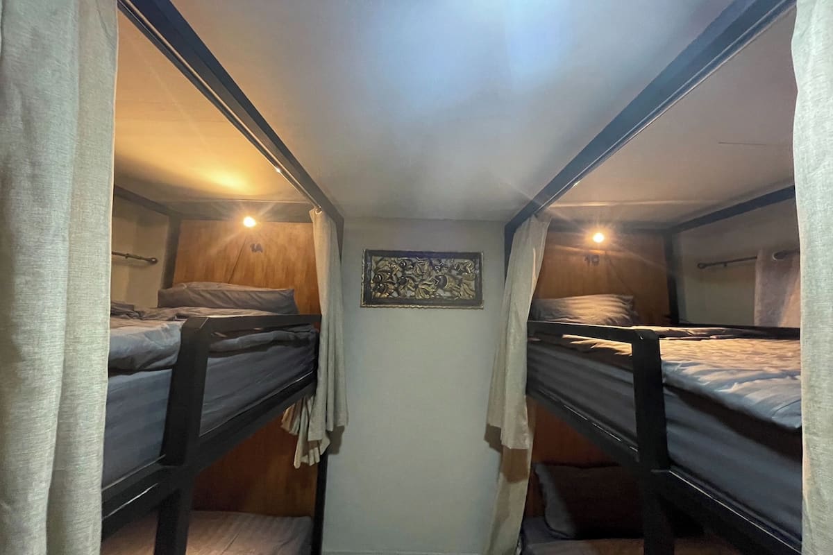 Wi-Fi de cortesia, roupa de cama
