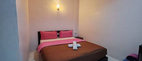 Desk, free WiFi, bed sheets