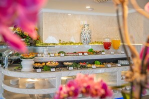 Desayuno buffet incluido todos los días