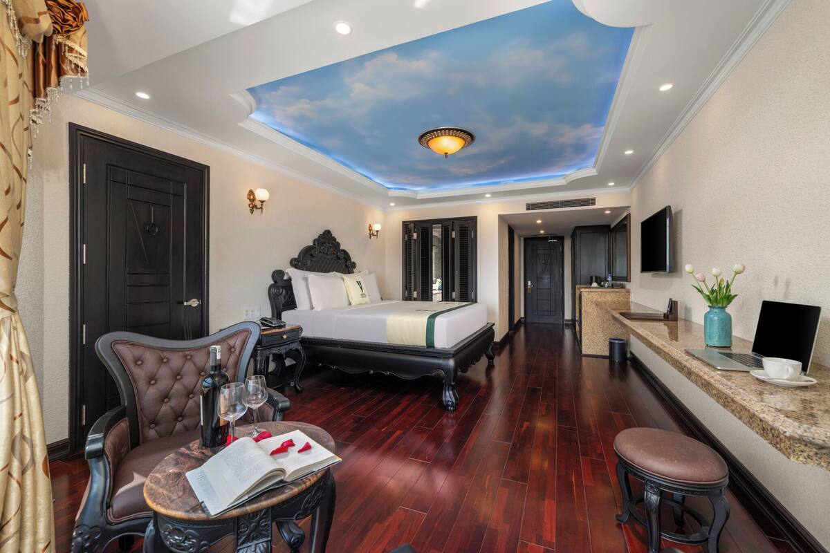 Premium bedding, down comforters, pillowtop beds, minibar