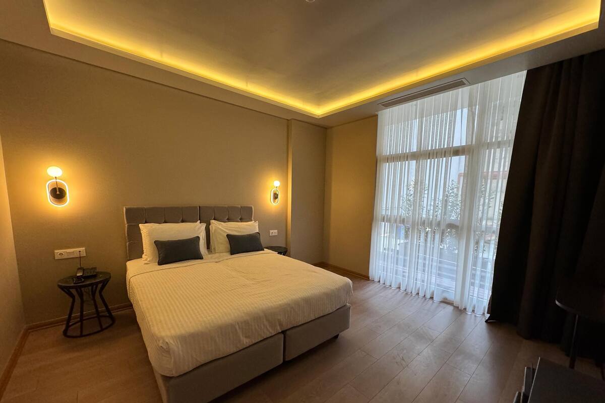 Habitación estándar | Sábanas de algodón egipcio, ropa de cama de alta calidad, caja fuerte