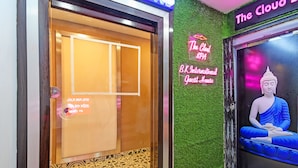 Unclassified image, 3 of 17, button - OYO B.K International Guest House (Kolkata)