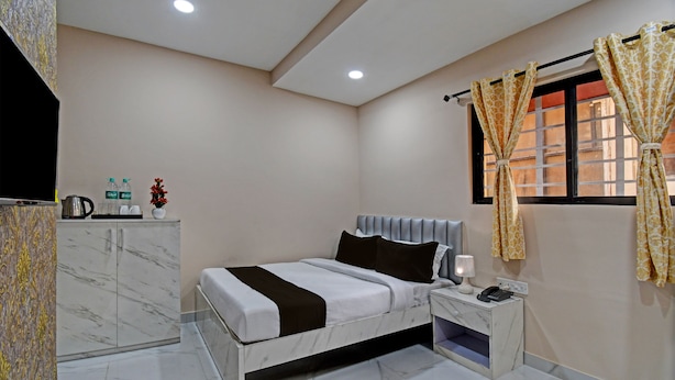 Unclassified image, 1 of 17, button - OYO B.K International Guest House (Kolkata)