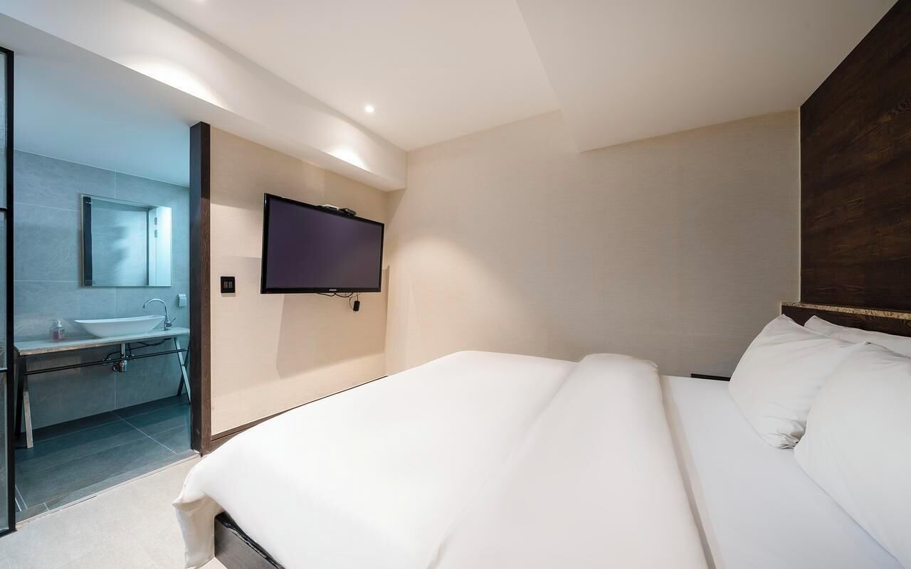 Special Offer-Sauna Suite(No Parking) | Soundproofing, free WiFi