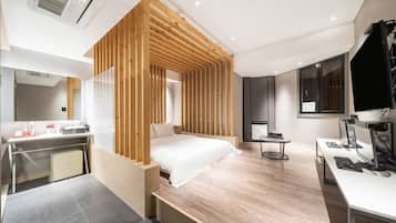 Royal Room | 1 bedroom, soundproofing, free WiFi