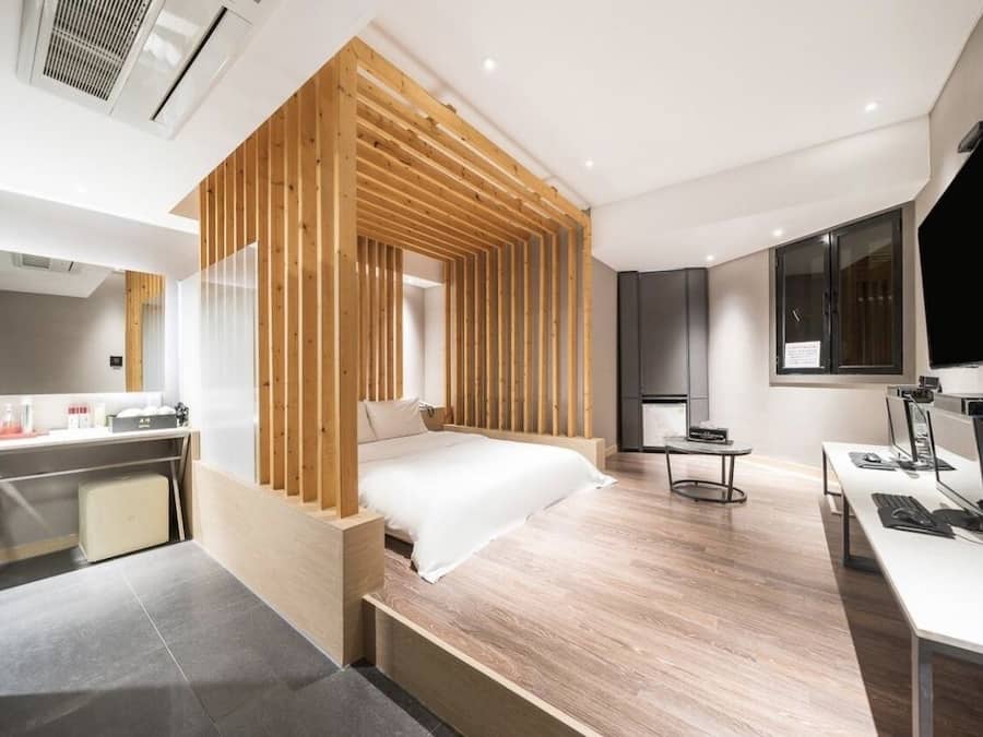 Royal Room | Soundproofing, free WiFi