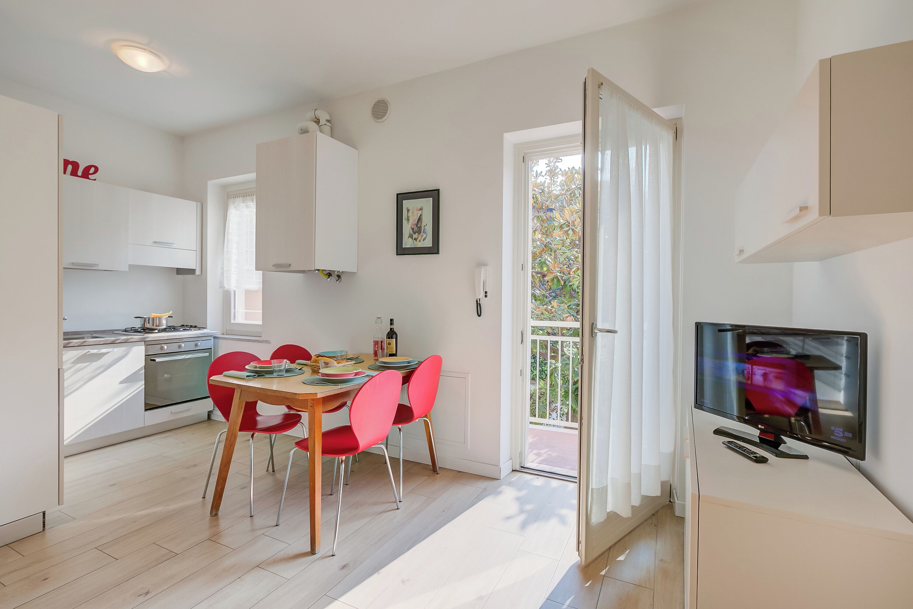 Familieleilighet, flere soverom, ved innsjø (Casa al Cor - Sailor 1) | Spiseområde