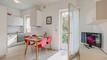 Familieleilighet, flere soverom, ved innsjø (Casa al Cor - Sailor 1) | Spiseområde