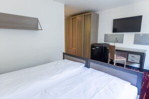 Double Room, Private Bathroom, City View | Desk, iron/ironing board, free WiFi - Union Light - Self Check-In Hotel (Lucerne)
