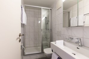 Double Room, Private Bathroom, City View | Bathroom - Union Light - Self Check-In Hotel (Lucerne)