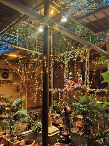 Homestay & Homecare amidst Gracious Trees & whispering birds