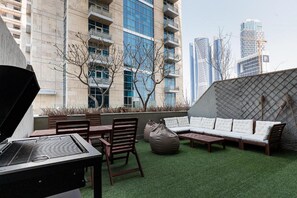 Elite Apartment, 2 Bedrooms, Terrace, Canal View | Terrace/patio