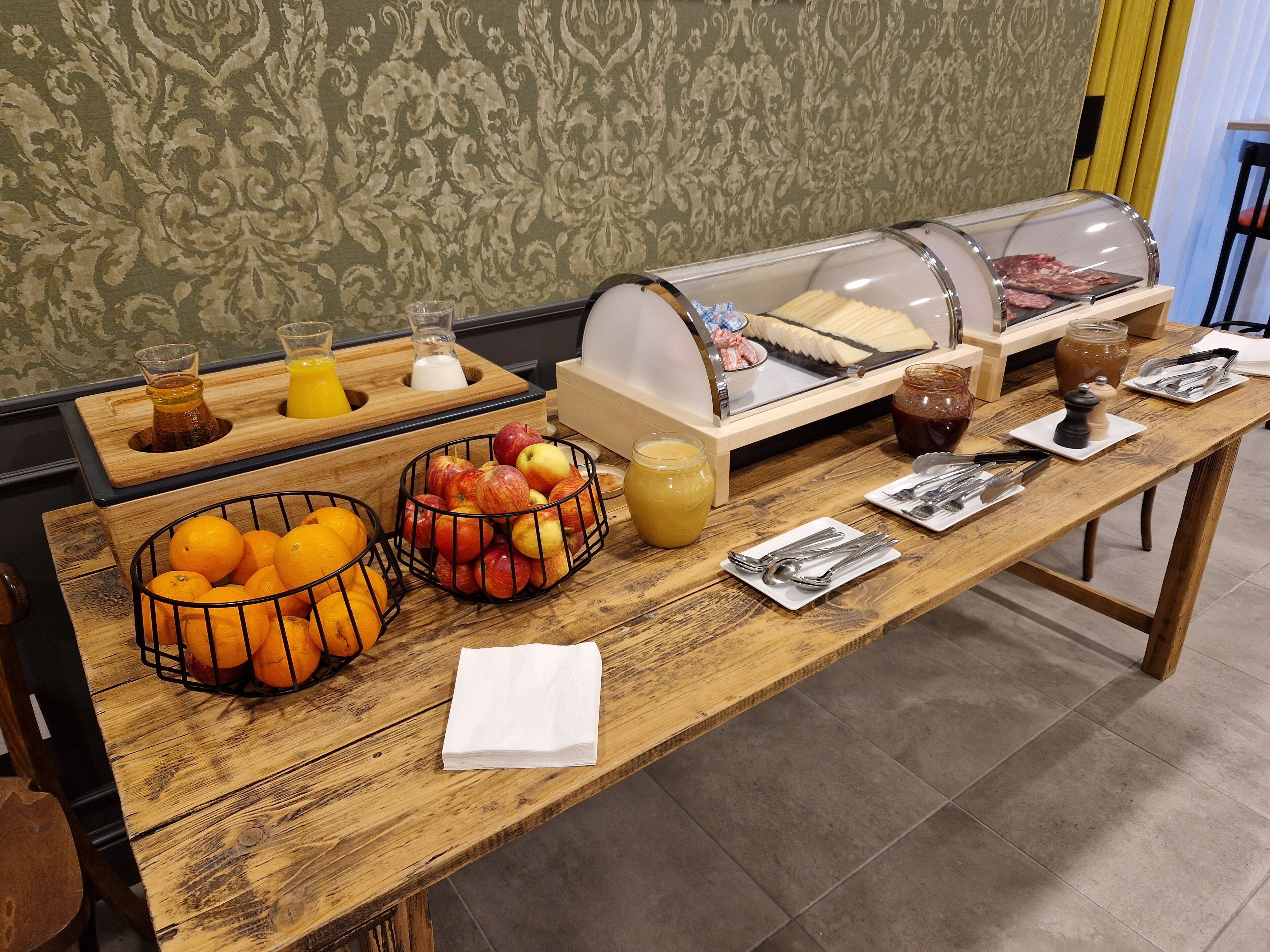 Breakfast buffet