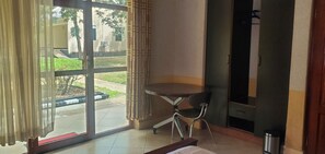 Quarto casal luxo | Vista do quarto