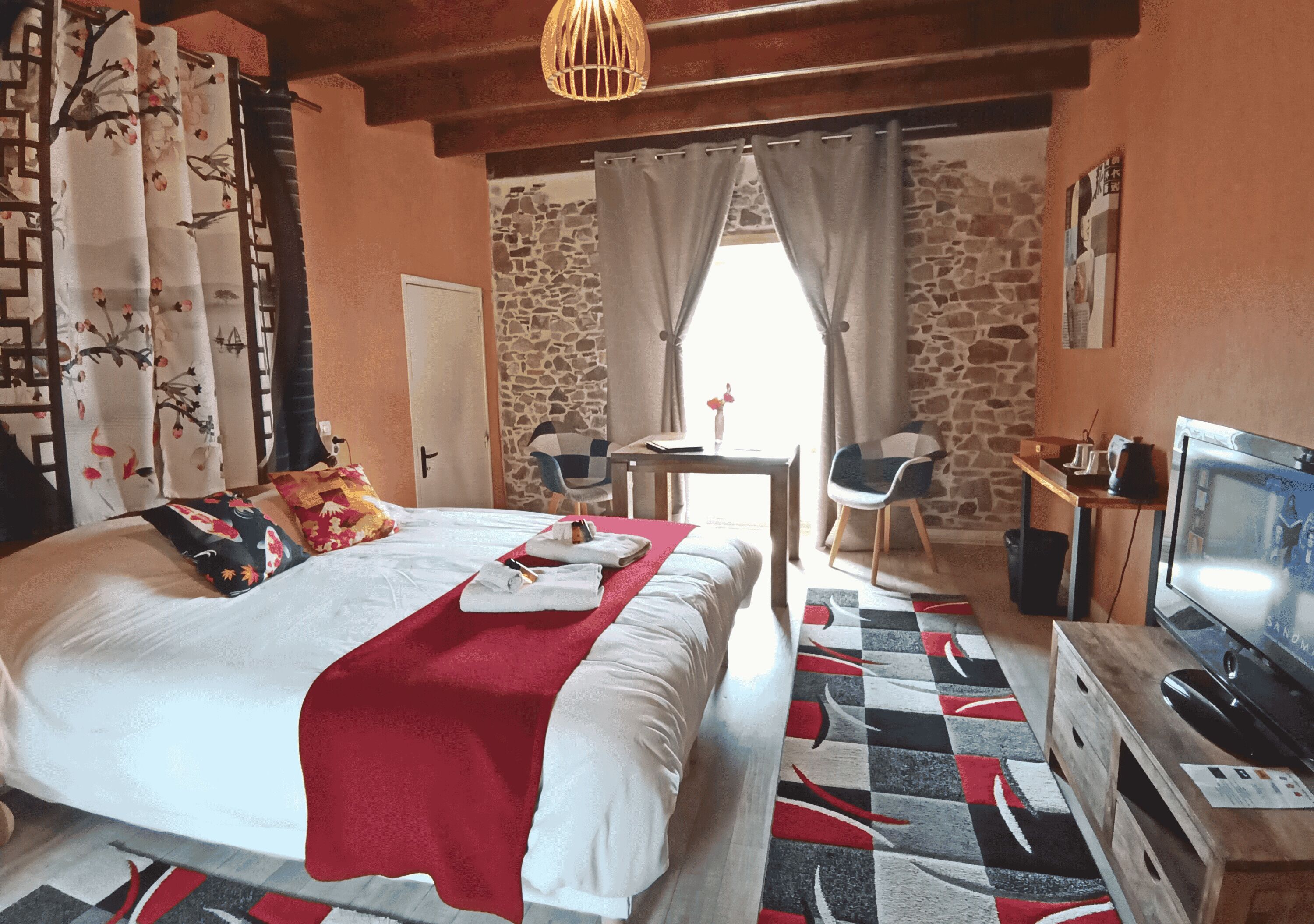 Habitación económica, vista al jardín | Ropa de cama de alta calidad y decoración personalizada 
