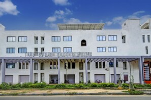 Front of property - OYO Palette - The Grand Aryans Hotel (Kalyani)
