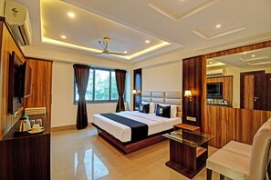 Classic Double or Twin Room | Bed sheets - OYO Palette - The Grand Aryans Hotel (Kalyani)