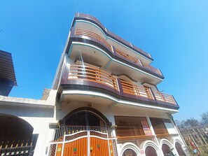 Front of property - OYO Home KD Group Homestay (Faizabad)