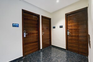 Classic Double Room | Private kitchen - Townhouse 966 FLINTSTONE STAYS (Chennai)