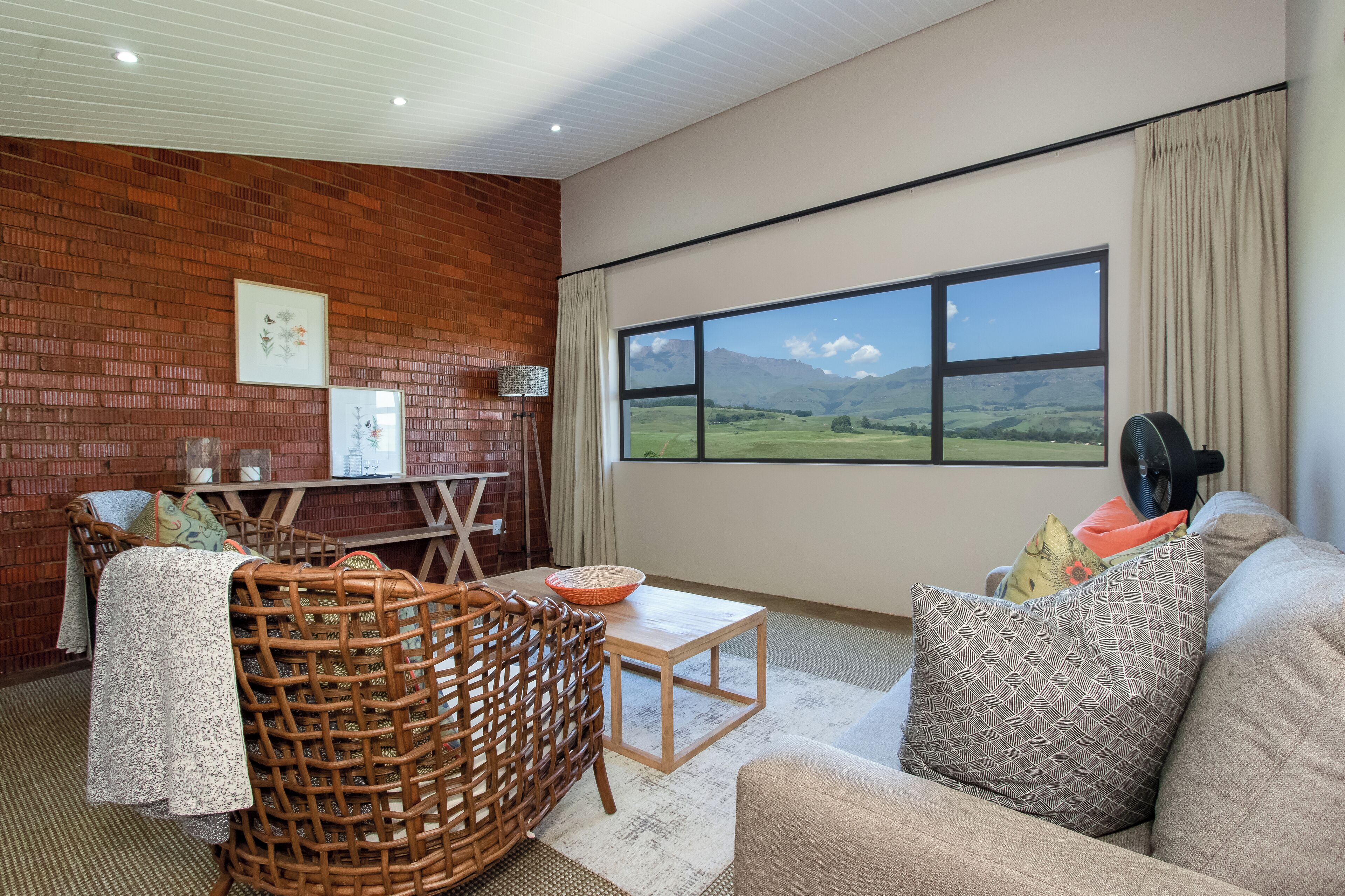 行政客房 | 起居區 | 44-吋LED 液晶電視、衛星頻道、足球台