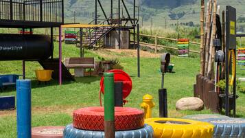 Children’s play area – outdoor