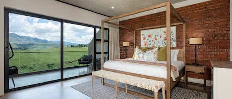 Executive Room | 2 bedrooms, in-room safe, desk, free WiFi