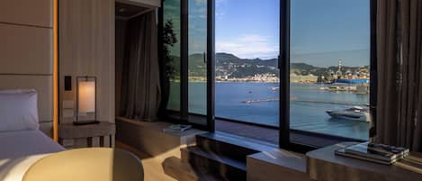 Junior Suite, Partial Sea View