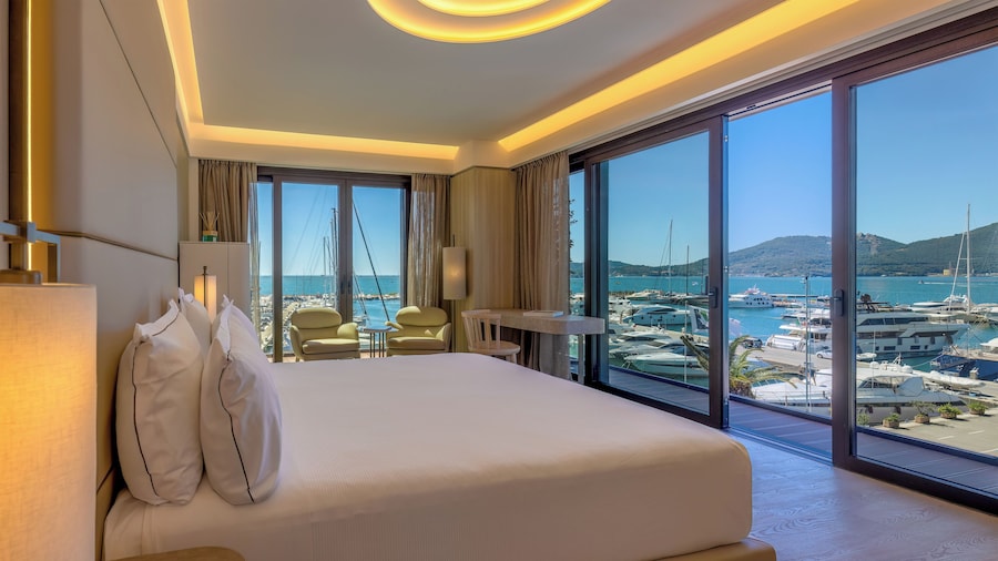 Porto Lotti Suite Hotel