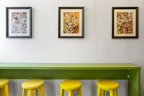 Shared kitchen facilities - Nest Boutique Hostel (Bucharest)