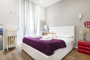 1 bedroom, iron/ironing board, WiFi, bed sheets - Easylife - Modern and chic with atmospheric LED (Milano)