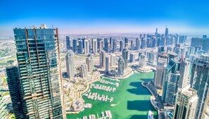 إطلالة من الشرفة