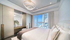 3 bedrooms, in-room safe, desk, laptop workspace - KOHH - 3BR in DAMAC Heights (Dubai)