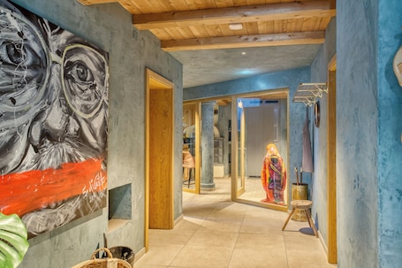 Reception. Boutiquehotel ZOMM in Seefeld