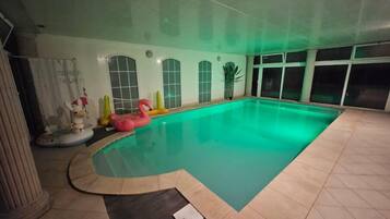 Piscine couverte, piscine chauffée