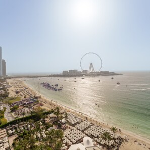 House - Coastal JBR Apt w Sweeping Sea Bluewaters Views (Dubai)