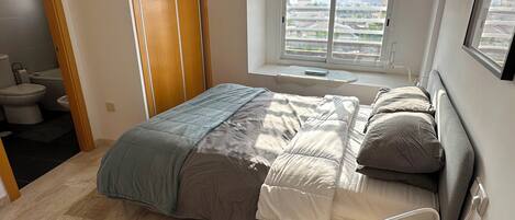 2 soverom, strykejern/-brett, wi-fi og sengetøy