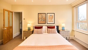 Apartment (3 Bedrooms) | Exterior - The Peckham Hideaway - Bright 3bdr Flat (London)