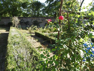 Gîte tout inclus avec grand parc, hébergement jusqu'à 10 personnes, proche Joinville