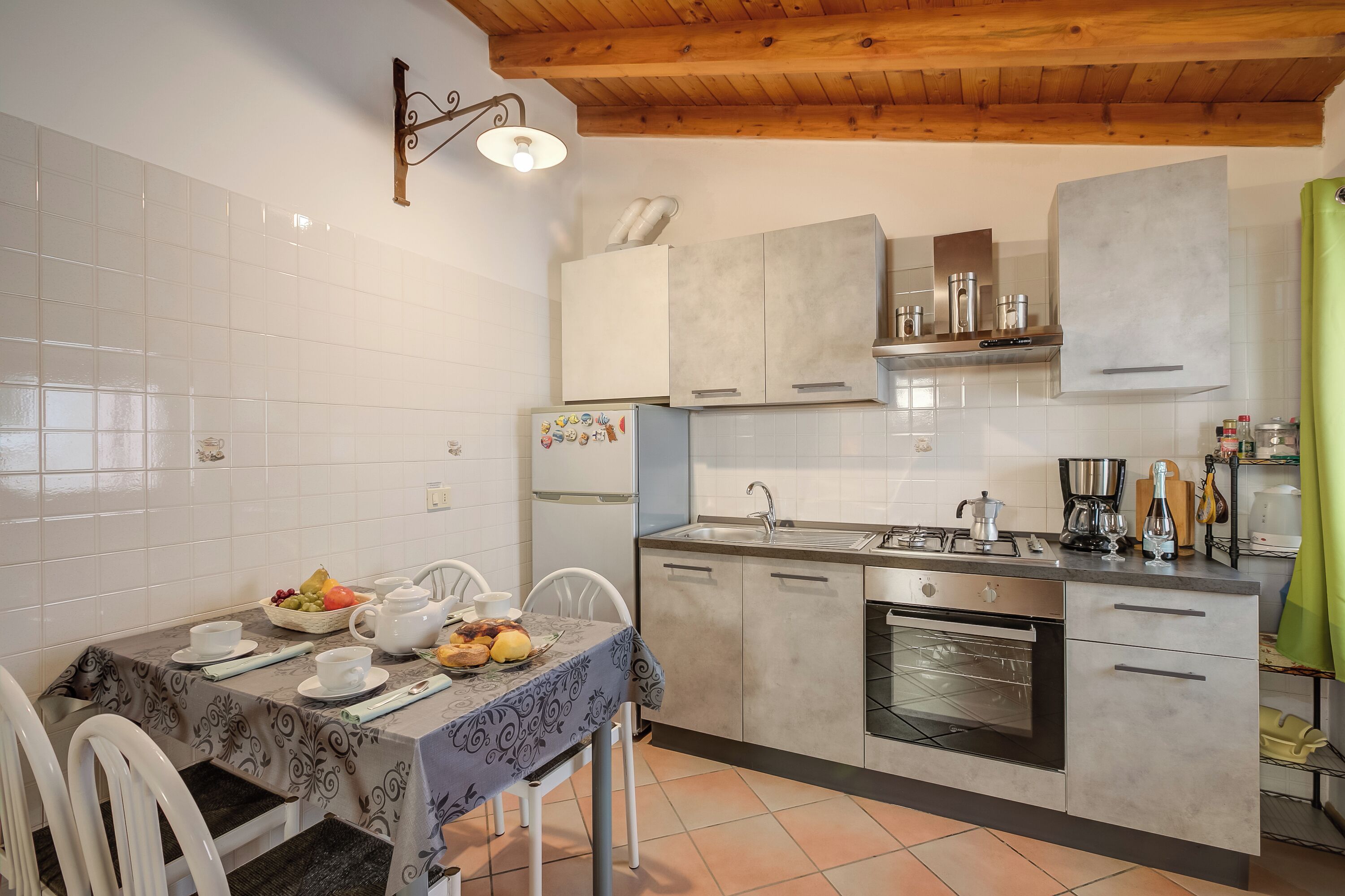 Family Apartment, Multiple Bedrooms (Casa Arx) | Private kitchen