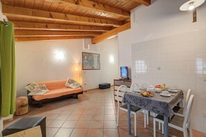 Departamento familiar, varias habitaciones (Casa Arx) | Restaurantes