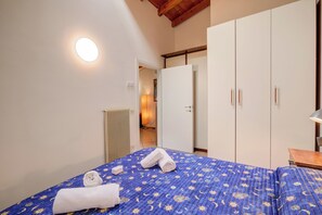 1 室のベッドルーム、WiFi (無料)、ベッドシーツ