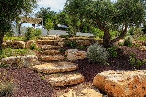 Property grounds - Holistic Trulli (Locorotondo)