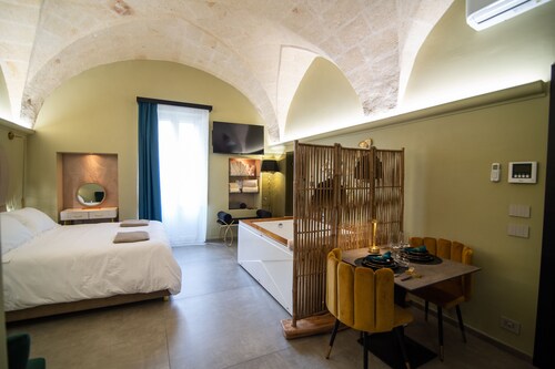 Siramà Suite Deluxe, Luxury Suite with Jacuzzi and Turkish Bath in the room