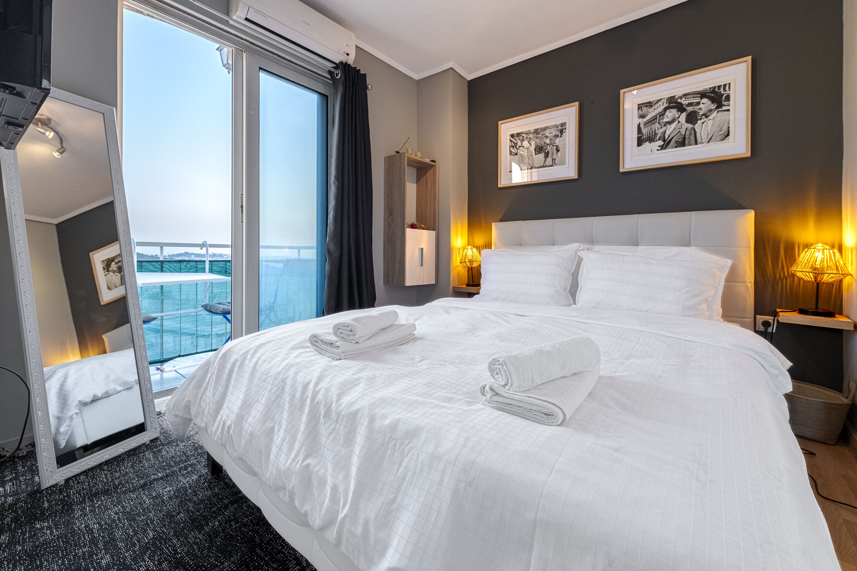 1 slaapkamer, een kluis op de kamer, een strijkplank/strijkijzer